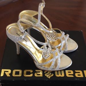 🔴Dressy Silver RocaWear Platforms Shoes